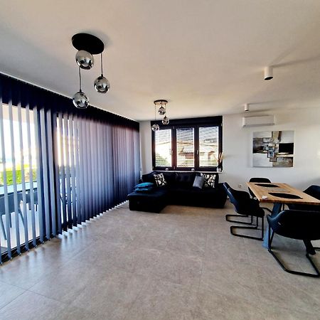 Dinary Apartman Vir Eksteriør billede