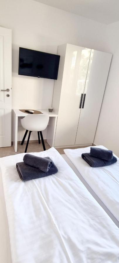 Dinary Apartman Vir Eksteriør billede