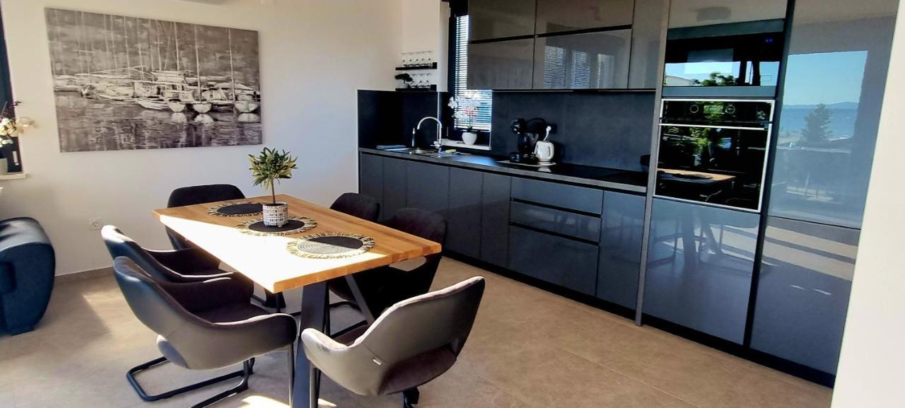 Dinary Apartman Vir Eksteriør billede