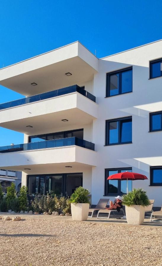 Dinary Apartman Vir Eksteriør billede